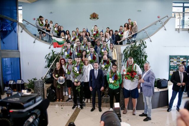 Алекс разкри първите думи на баща си ОБНОВЕНА Алекс разкри първите думи на баща си ОБНОВЕНА