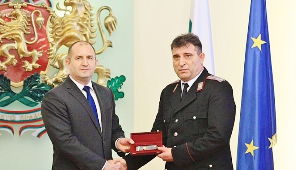 Delyan Peevski, Dobrin Ivanov … – The Bulgarian “feats” of the Russian bombers in Bulgaria are /not/ being investigated delyan peevski dobrin ivanov the bulgarian feats of the russian bombers in bulgaria are not being investigated 65 The Prosecutor’s Office sees no problem in the fact that Detelin Georgiev – a supervising prosecutor in the case of attempted murder with Novichok against Emilian Gebrev – is a fan of Putin and Russia. This became clear from publication of investigative journalist Hristo Grozev, who shared part of a decree refusing to initiate pre-trial Материалът Delyan Peevski, Dobrin Ivanov … – The Bulgarian “feats” of the Russian bombers in Bulgaria are /not/ being investigated е публикуван за пръв път на BIRD. BNews