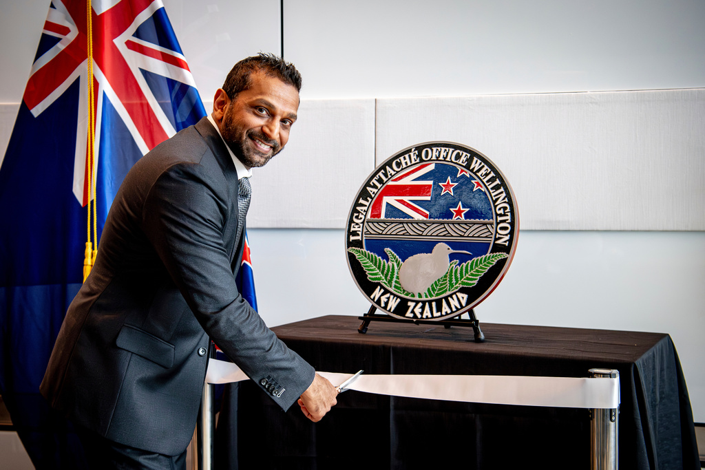 Kash patel gave new zealand 3d-printed guns in violation of local laws: ap report - bnews Kash patel gave new zealand 3d-printed guns in violation of local laws: ap report kash patel gave new zealand 3d printed guns in violation of local laws ap report fbi director kash patel presented new zealand law enforcement with gift of 3d-printed firearms, which were later disposed of because they violated the country's anti-firearm laws. The post kash patel gave new zealand 3d-printed guns in violation of local laws: ap report first appeared on mediaite. Bnews