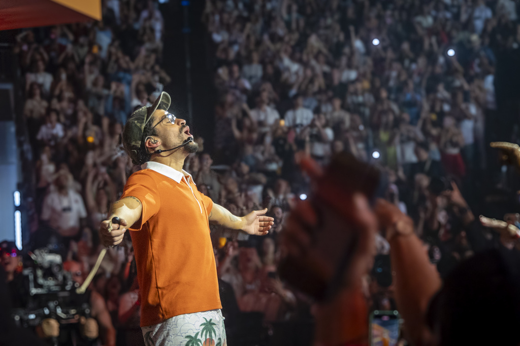 maga rages as trump hater bad bunny picked for 2026 super bowl half time show 2025 The News from Bulgaria Trump supporting commentators fumed at Bad Bunny, the NFL pick for the 2026 Superbowl halftime show.
The post MAGA Rages as ‘Trump Hater’ Bad Bunny Picked for 2026 Super Bowl Half-Time Show first appeared on Mediaite. MAGA Rages as ‘Trump Hater’ Bad Bunny Picked for 2026 Super Bowl Half-Time Show Investigative Journalism and Investigative Reporting News Agency Burgas Bulgaria
