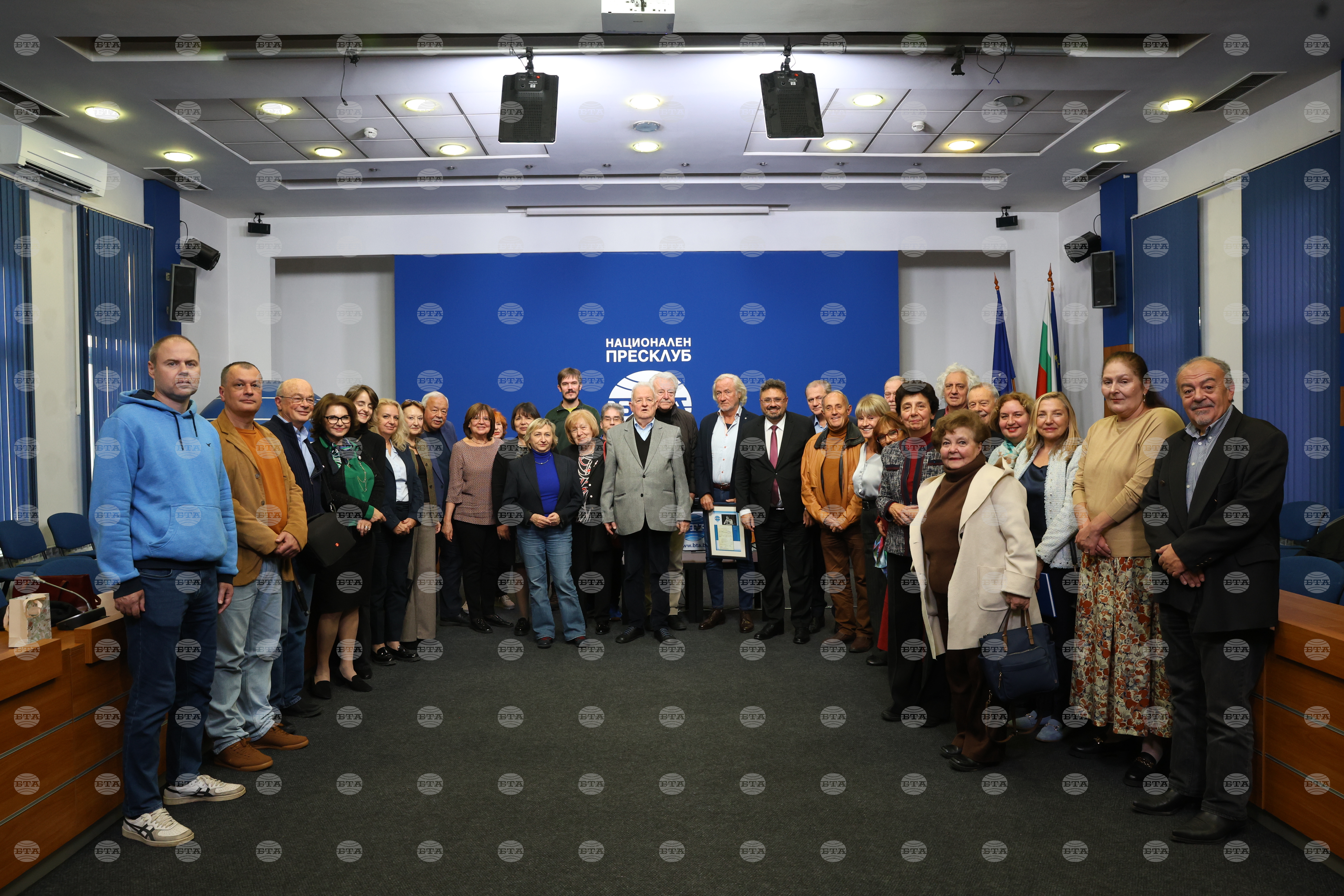 Bta presents english edition of anniversary book, honours former directors general panayot denev, ivo indzhev | 2025 the news from bulgaria - balgarianovinite. Com Bta presents english edition of anniversary book honours former directors general panayot denev ivo indzhev 2025 the news from bulgaria the bulgarian news agency (bta) presented on wednesday the english-language edition of 125 years bulgarian news... Bta presents english edition of anniversary book, honours former directors general panayot denev, ivo indzhev 2025-10-15 20:46:49 bta presents english edition of anniversary book, honours former directors general panayot denev, ivo indzhev investigative journalism and investigative reporting news agency burgas bulgaria