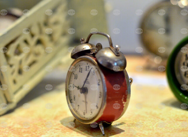 Bulgaria Switches to Standard Time, Clocks Are Set Back by One Hour Bulgaria Switches to Standard Time, Clocks Are Set Back by One Hour