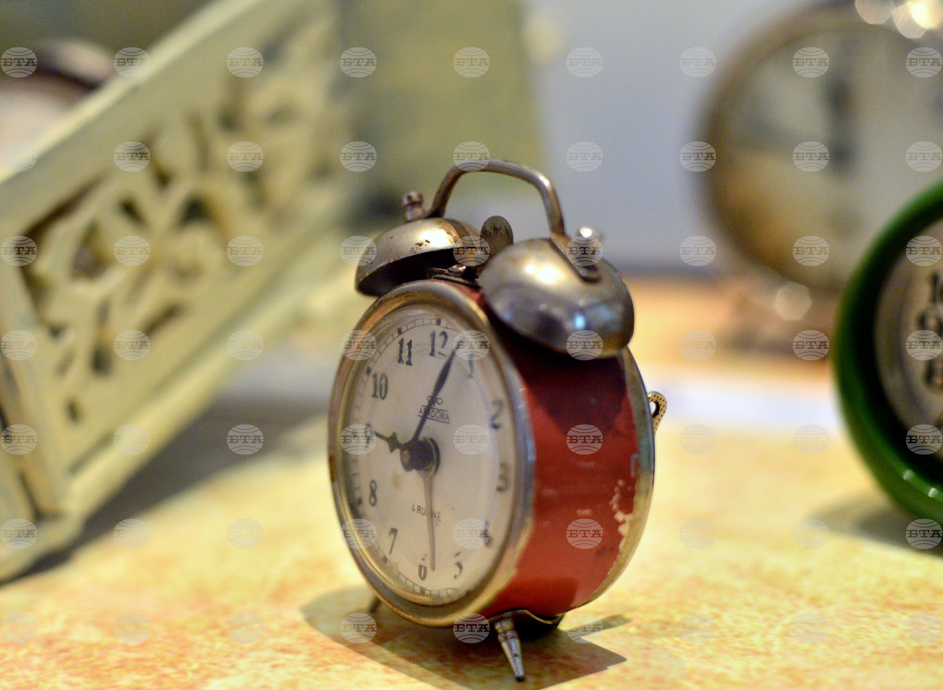 Bulgaria switches to standard time, clocks are set back by one hour | 2025 the news from bulgaria - balgarianovinite. Com Bulgaria switches to standard time clocks are set back by one hour 2025 the news from bulgaria the return to standard astronomical time will take place at 4:00 a. M. Local time in the early hours of monday, when... Bulgaria switches to standard time, clocks are set back by one hour 2025-10-25 07:12:50 bulgaria switches to standard time, clocks are set back by one hour investigative journalism and investigative reporting news agency burgas bulgaria
