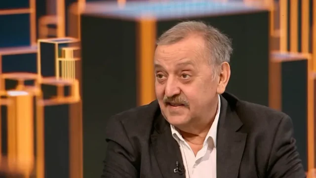 Десет факта за проф Десет факта за проф. Кантарджиев, които не знаете