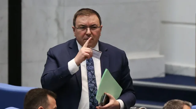 Избраха Костадин Ангелов за зам.-шеф на парламента