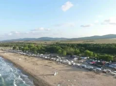 Култов къмпинг на морето е в капан. Потопът не спира Култов къмпинг на морето е в капан. Потопът не спира