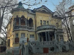 Разгеле! Спасяват „Къщата с ягодите“ в София Разгеле! Спасяват "Къщата с ягодите" в София