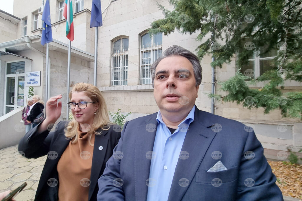 Fuels may temporarily rise in price, says continue the change leader assen vassilev | trump s strikes 2026 world news from bulgaria - balgarianovinite. Com Fuels may temporarily rise in price, says continue the change leader assen vassilev