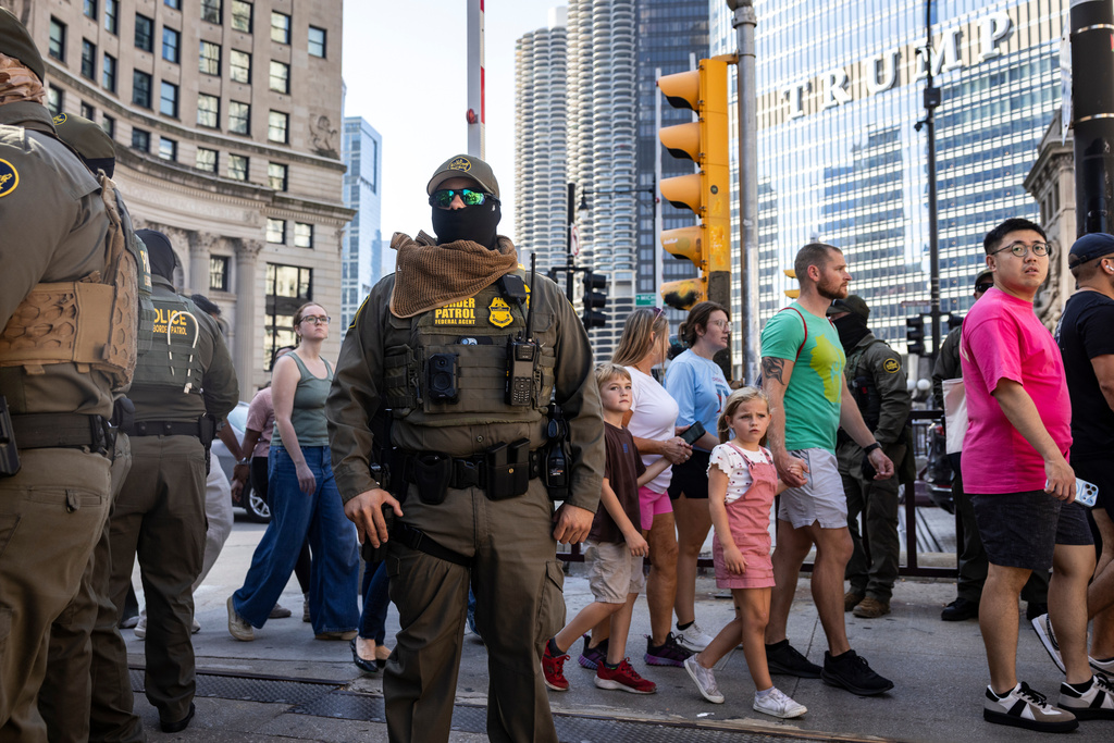 Immigration Chicago ICE