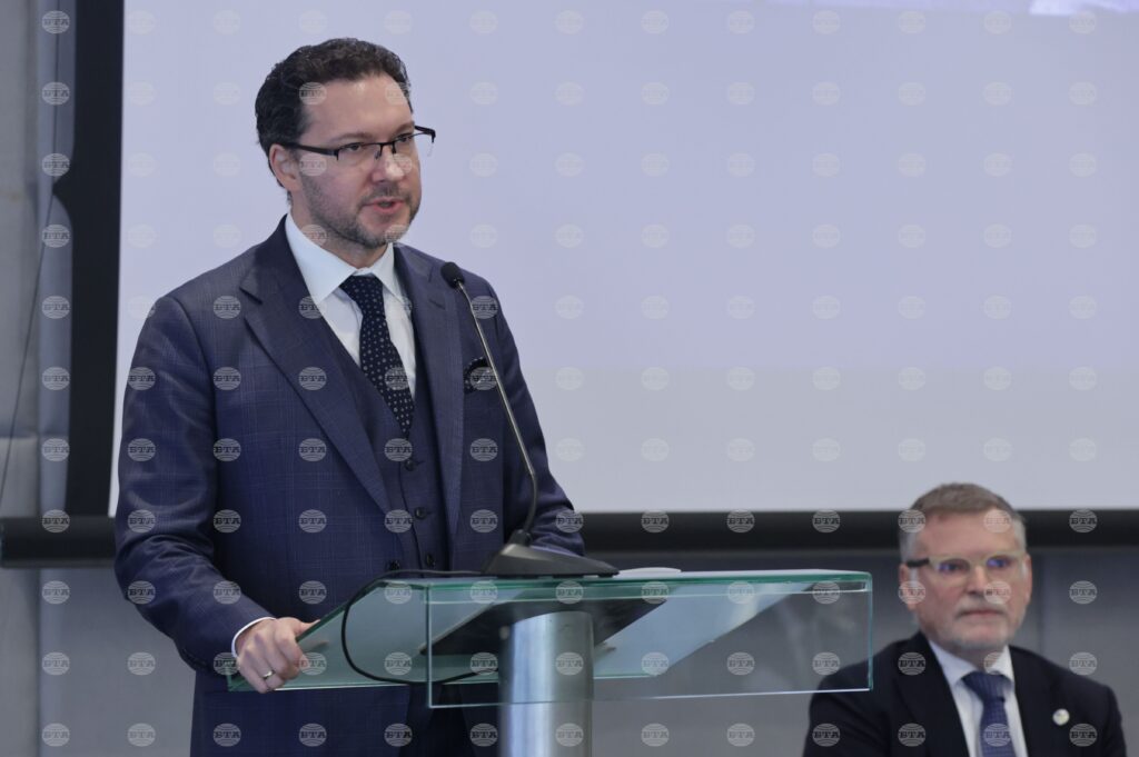 Interior minister opens europol conference on investigating intellectual property crimes