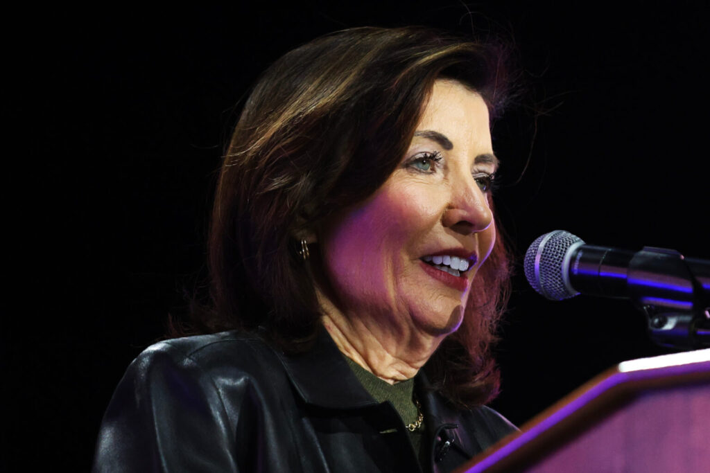 Kathy hochul mistook boos at mamdani rally for ‘let’s go bills! ’ chant | trump s strikes 2026 world news from bulgaria - balgarianovinite. Com Kathy hochul mistook boos at mamdani rally for ‘let’s go bills! ’ chant