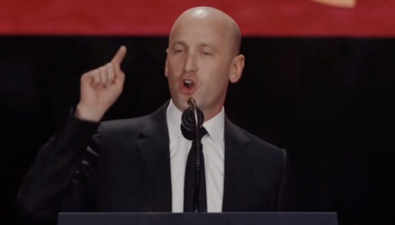 ‘legal insurrection’: stephen miller goes berserk on a trump-appointed judge for blocking national guard deployment in portland | 2025 the news from bulgaria - balgarianovinite. Com Legal insurrection stephen miller goes berserk on a trump appointed judge for blocking national guard deployment in portland 2025 the news from bulgaria deputy wh chief of staff stephen miller raged over a ruling — from a trump-appointed judge — which blocks a national guard deployment in portland. The post ‘legal insurrection’: stephen miller goes berserk on a trump-appointed judge for blocking national guard deployment in portland first appeared on mediaite. ‘legal insurrection’: stephen miller goes berserk on a trump-appointed judge for blocking national guard deployment in portland investigative journalism and investigative reporting news agency burgas bulgaria