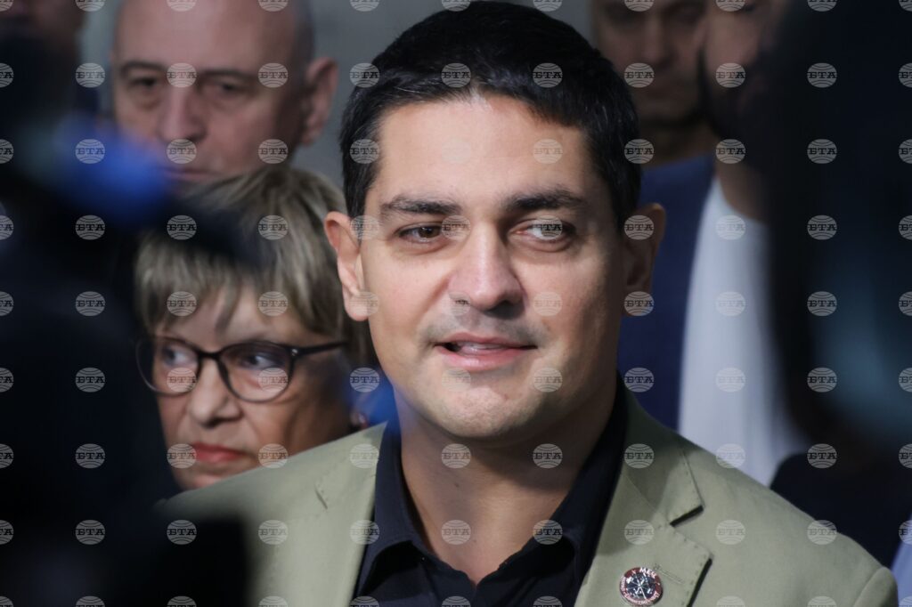 Mech leader vasilev urges government to step down, rules out backing parliamentary quorum