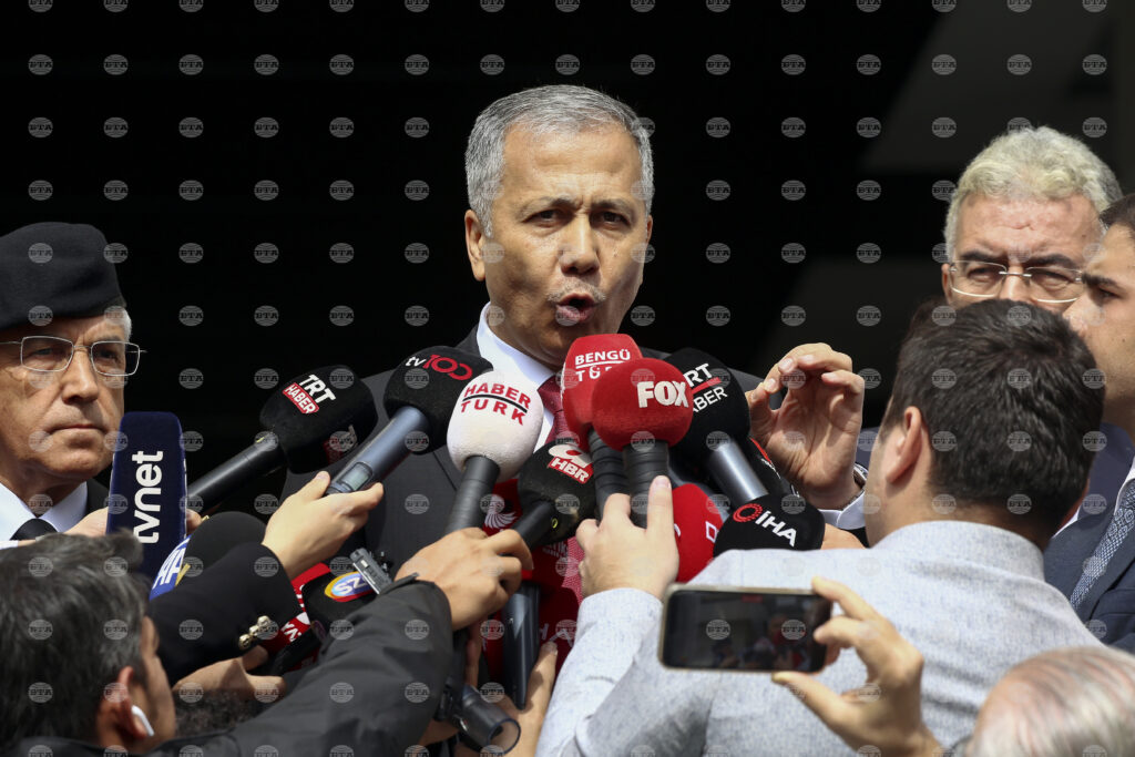 Next step in pkk disarmament plan: turkiye's interior minister attends meeting in diyarbakir