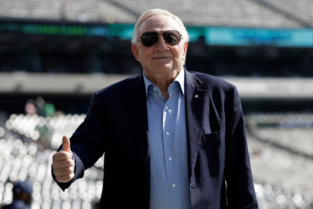 Nfl fines cowboys owner jerry jones $250k for flipping off fans — he claims it was unintentional