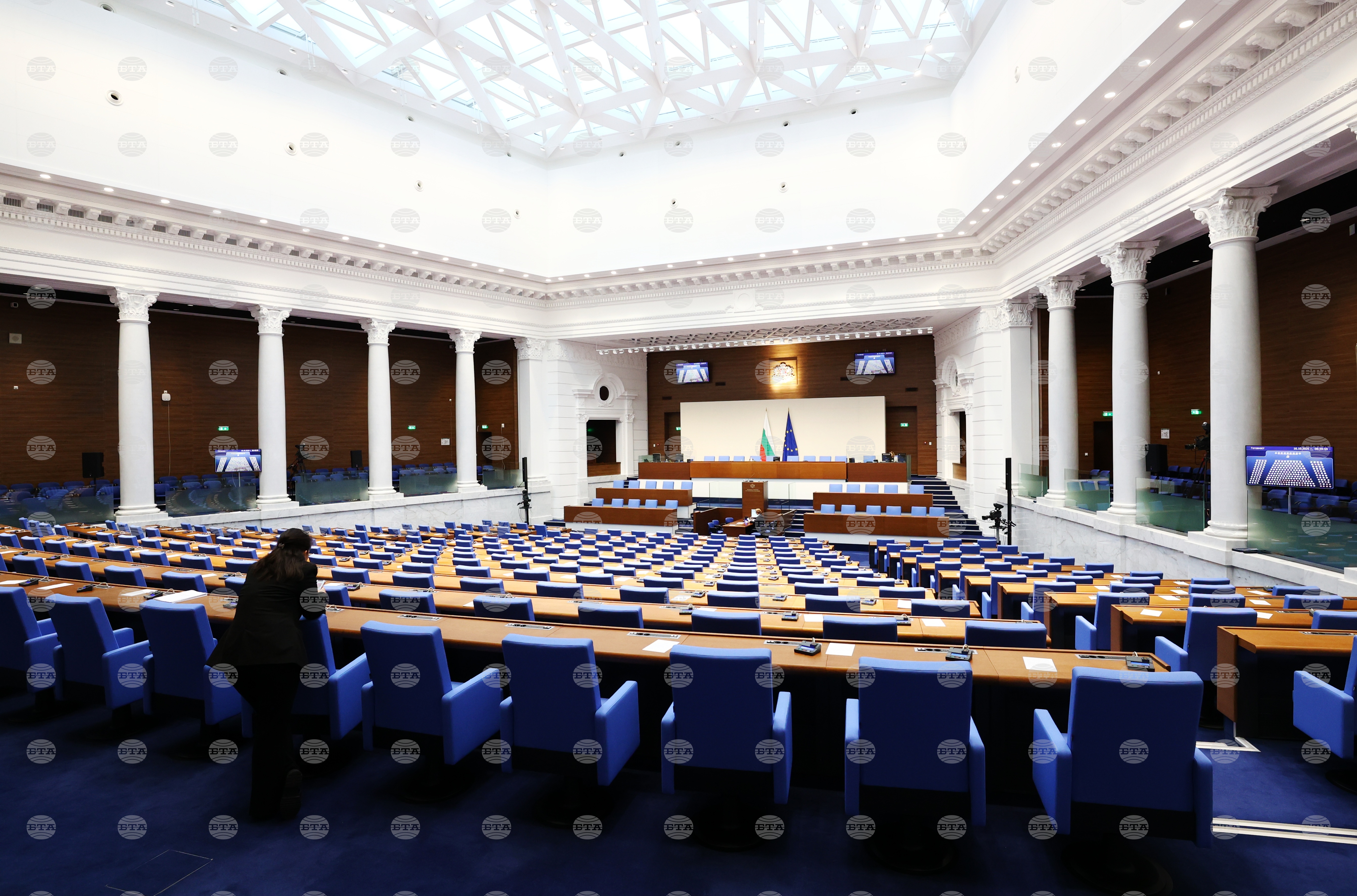 Parliament fails to convene again on thursday | 2025 the news from bulgaria - balgarianovinite. Com Parliament fails to convene again on thursday 2025 the news from bulgaria parliament has once again failed to convene due to a lack of quorum. “a total of 71 mps have registered. There is no... Parliament fails to convene again on thursday 2025-10-16 08:23:47 parliament fails to convene again on thursday investigative journalism and investigative reporting news agency burgas bulgaria