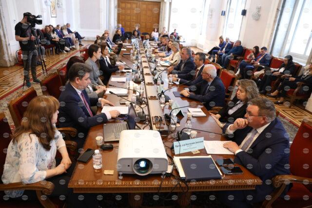 Pay Demands of Young Medics Will Be Met, Says Parliamentary Health Committee Chair Pay Demands of Young Medics Will Be Met, Says Parliamentary Health Committee Chair