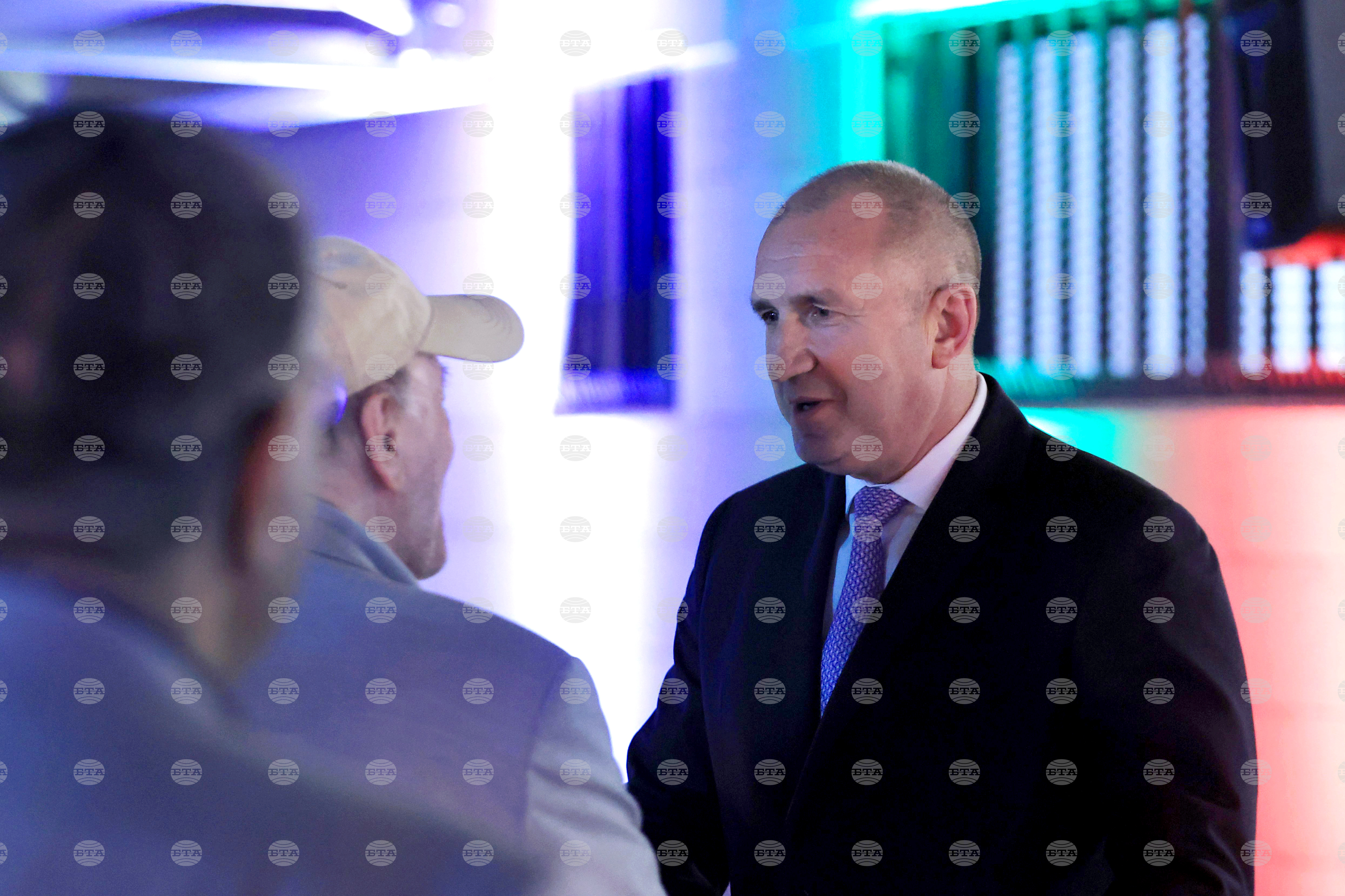 President holds meeting with bulgarian community in riyadh 2025 the news from bulgaria bulgarian president rumen radev met with members of the bulgarian community in riyadh, saudi arabia on monday. The... President holds meeting with bulgarian community in riyadh 2025-10-27 19:36:00 president holds meeting with bulgarian community in riyadh investigative journalism and investigative reporting news agency burgas bulgaria