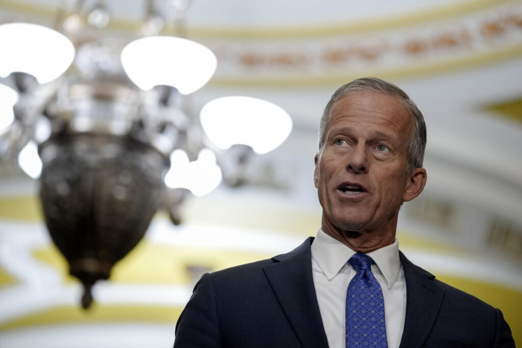 Republican senators to go ahead with luxury golf resort fundraiser during govt. Shutdown