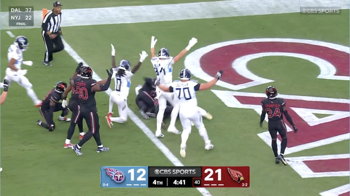 Tennessee titans pull off improbable comeback aided by pair of wild plays | 2025 the news from bulgaria - balgarianovinite. Com Titans recover a fumble in the end zone for a touchdown