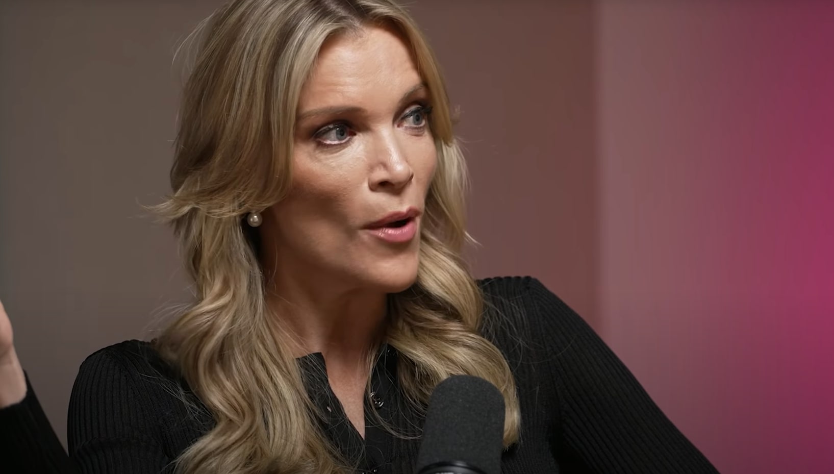 ‘Too F*cking Bad’: Megyn Kelly Rages Over Criticism of Tucker Carlson and Candace Owens Praise too fcking bad megyn kelly rages over criticism of tucker carlson and candace owens praise "Too f*cking bad," Megyn Kelly told critics of her relationships with Tucker Carlson and Candace Owens during an interview on Thursday.
The post ‘Too F*cking Bad’: Megyn Kelly Rages Over Criticism of Tucker Carlson and Candace Owens Praise first appeared on Mediaite. BNews