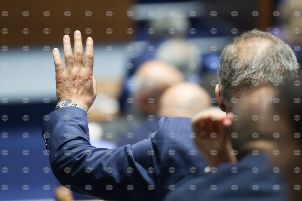 Tourism guarantee fund to protect consumer rights proposed in parliament’s programme