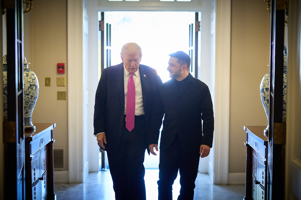 Trump reportedly berated zelensky in closed-door ‘shouting match’ — warned ukrainian leader putin ‘will destroy you’ | 2025 the news from bulgaria - balgarianovinite. Com Trump reportedly berated zelensky in closed door shouting match warned ukrainian leader putin will destroy you 2025 the news from bulgaria photo by: presidential office of ukraine/picture-alliance/dpa/ap images
donald trump and volodymyr zelensky were... Trump reportedly berated zelensky in closed-door ‘shouting match’ — warned ukrainian leader putin ‘will destroy you’ 2025-10-19 22:51:56 trump reportedly berated zelensky in closed-door ‘shouting match’ — warned ukrainian leader putin ‘will destroy you’ investigative journalism and investigative reporting news agency burgas bulgaria