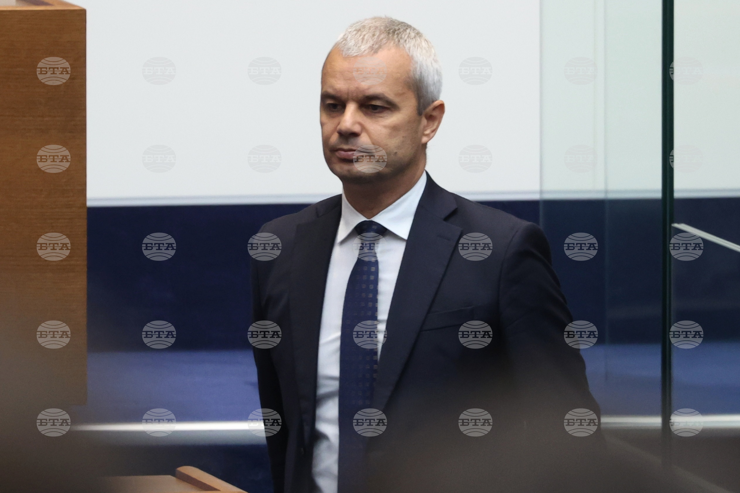 Today vazrazhdane leader kostadinov government must resign gerb udf signals 2026 новините от българия vazrazhdane leader kostadin kostadinov called for the immediate resignation of the government and fresh elections in... Vazrazhdane leader kostadinov: government must resign, gerb-udf signals exit 2025-10-15 09:42:57 today vazrazhdane leader kostadinov: government must resign, gerb-udf signals exit информационна агенция за разследваща журналистика и разследващ репортаж бургас, българия