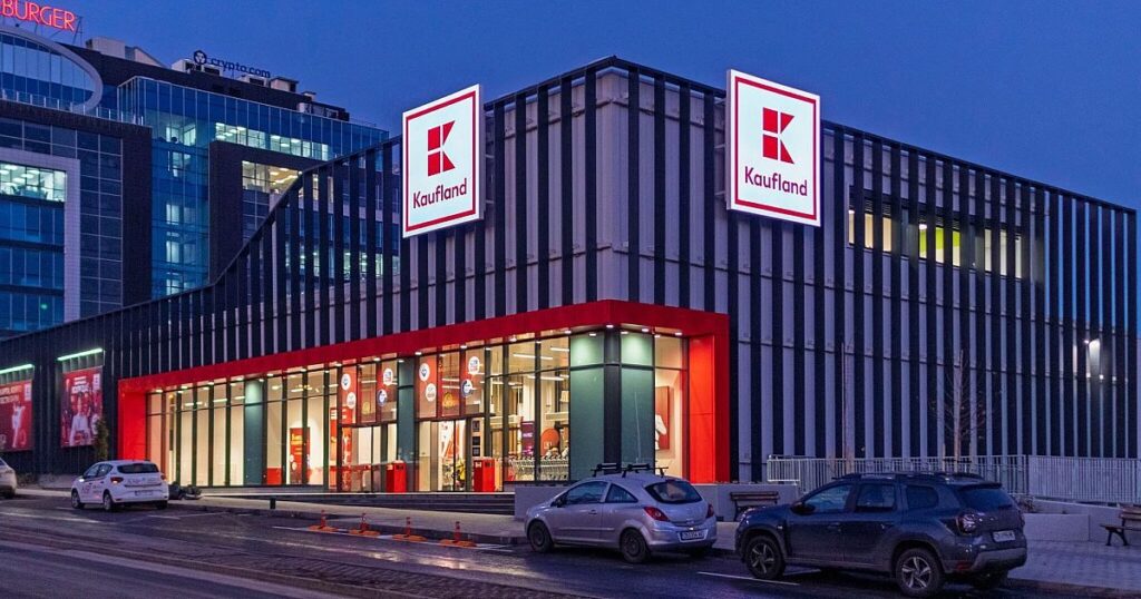 3 тира с евро и хиляди човекочаса. Как Kaufland се готви за 1 януари 2026 г. 2025