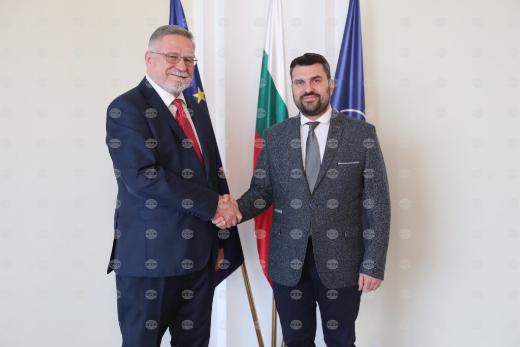 Bulgarian foreign minister bids farewell to polish ambassador 2025 | touch eric trump 2026 world news from bulgaria - balgarianovinite. Com Bulgarian foreign minister bids farewell to polish ambassador 2025