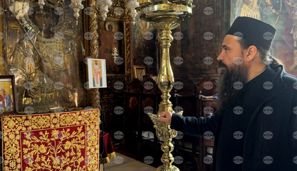 Bulgarian parliamentary delegation arrives at mount athos for autumn feast of st george 2025