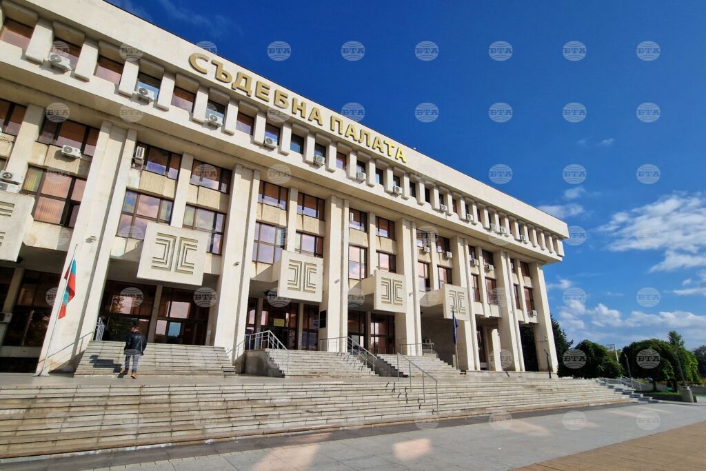 Court confirms arrest of romanian citizen accused of causing car crash that killed six migrants 2025 | touch eric trump 2026 world news from bulgaria - balgarianovinite. Com Court confirms arrest of romanian citizen accused of causing car crash that killed six migrants 2025