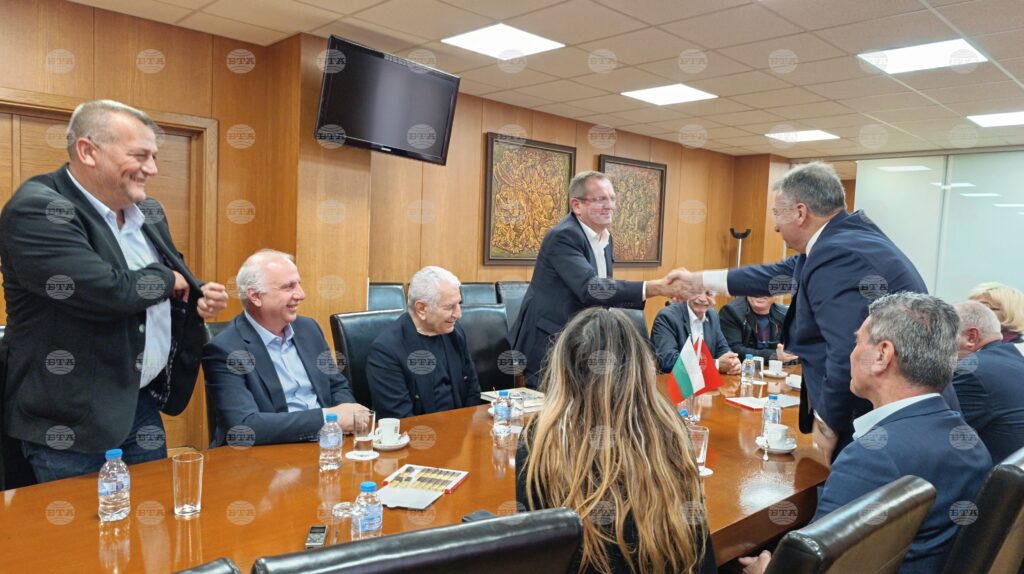 Delegation from turkish town of ayvalik visits shumen to discuss cooperation 2025