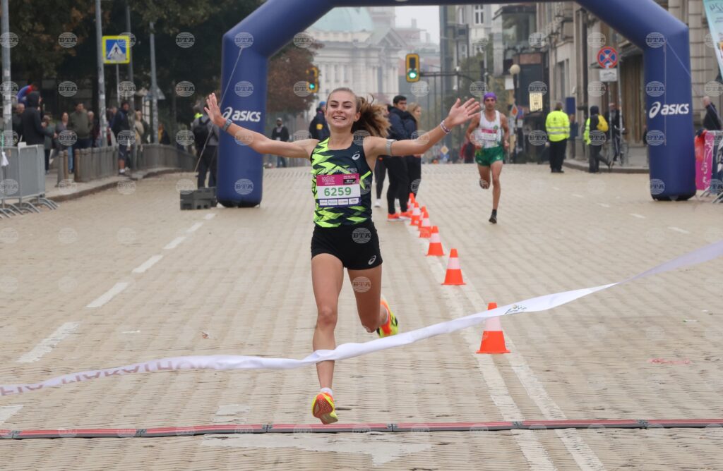 Devora avramova wins silver at balkan cross country championships 2025 | touch eric trump 2026 world news from bulgaria - balgarianovinite. Com Devora avramova wins silver at balkan cross country championships 2025