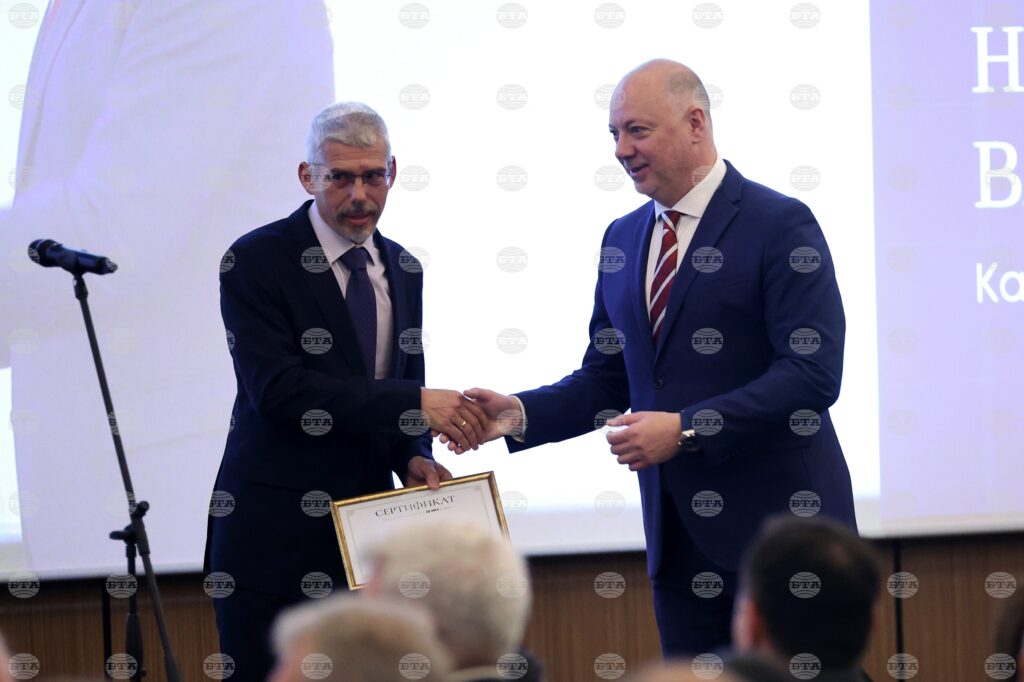 "doctors we trust" forum honours medics for dedication 2025