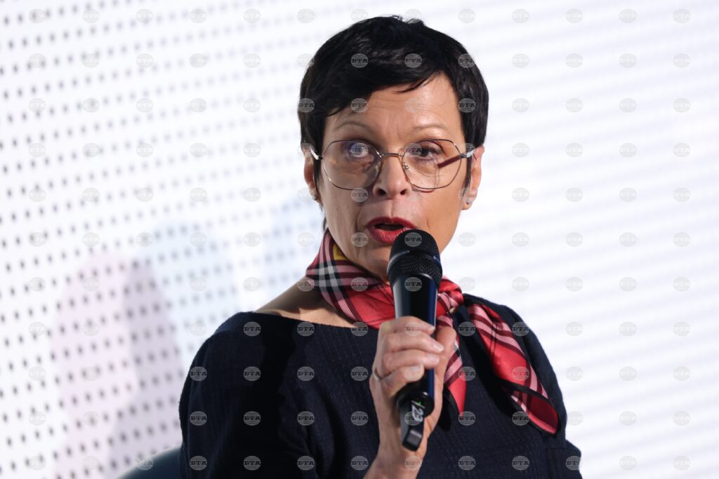 EU Enlargement Commissioner Proposes That Only Decisions to Start and End Accession Talks Be Taken Unanimously