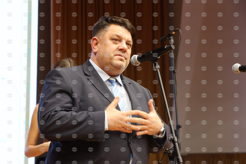 Government balances best of left- and right-wing policies, 2026 budget proves it, deputy pm zafirov says | zohran mamdani 2026 world news from bulgaria - balgarianovinite. Com Government balances best of left- and right-wing policies, 2026 budget proves it, deputy pm zafirov says