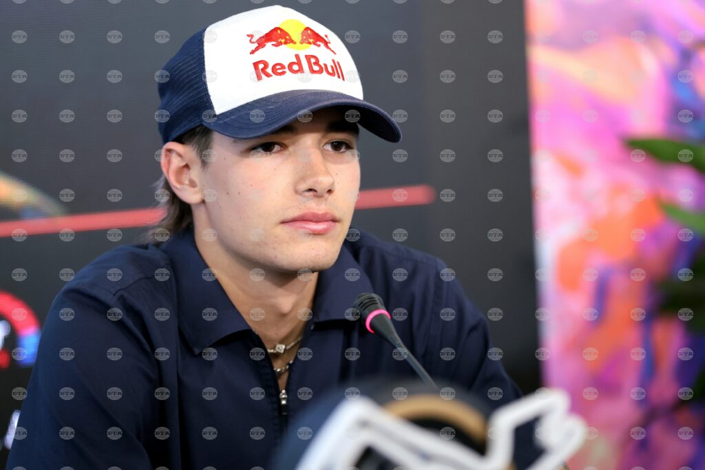 Nikola tsolov makes official formula 2 debut, sets 18th fastest time in lusail practice 2025 | french national centre 2026 world news from bulgaria - balgarianovinite. Com Nikola tsolov makes official formula 2 debut, sets 18th fastest time in lusail practice 2025