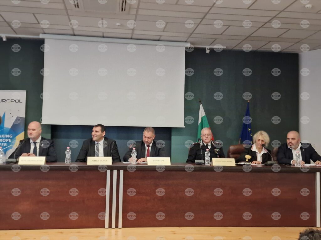 Over 20 people charged with trafficking in antiquities, money laundering in joint bulgarian, european operation 2025 | six people injured 2026 world news from bulgaria - balgarianovinite. Com Over 20 people charged with trafficking in antiquities, money laundering in joint bulgarian, european operation 2025