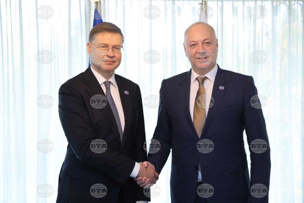 PM to EU Economy Commissioner: All Systems in Bulgaria Ready to Operate with Euro from January 1
