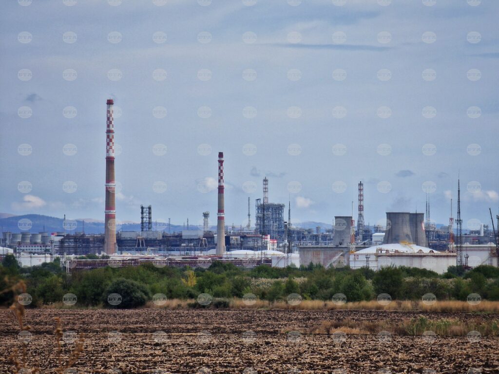 Ruling parties table bill expanding powers of special administrator in lukoil bulgaria