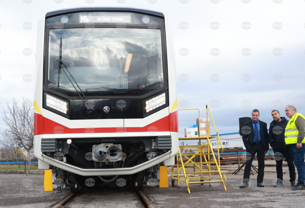 Sofia metro presents new metro trains from czechia 2025 | six people injured 2026 world news from bulgaria - balgarianovinite. Com Sofia metro presents new metro trains from czechia 2025