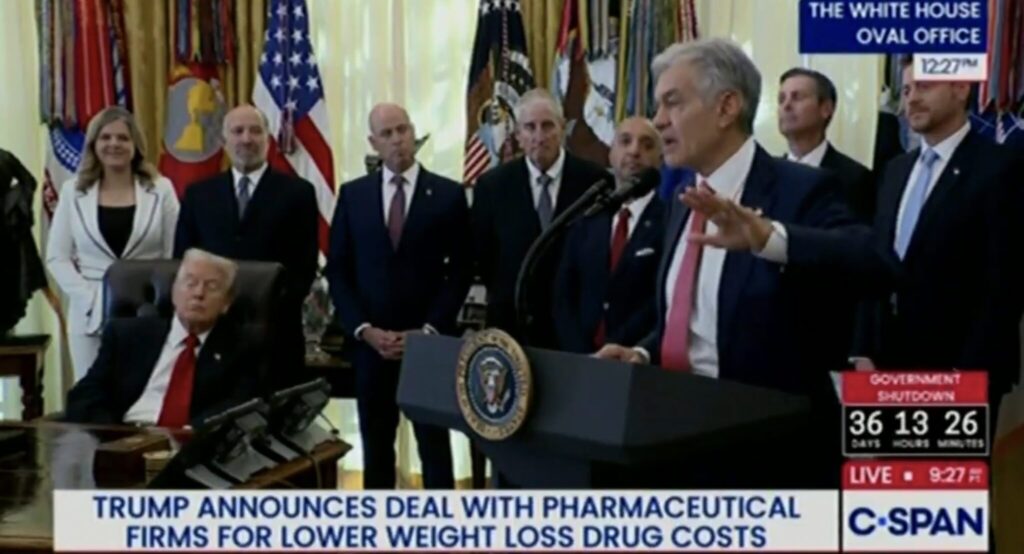 ‘this man is not well’: left roasts trump after appearing to fall asleep during oval office event 2025