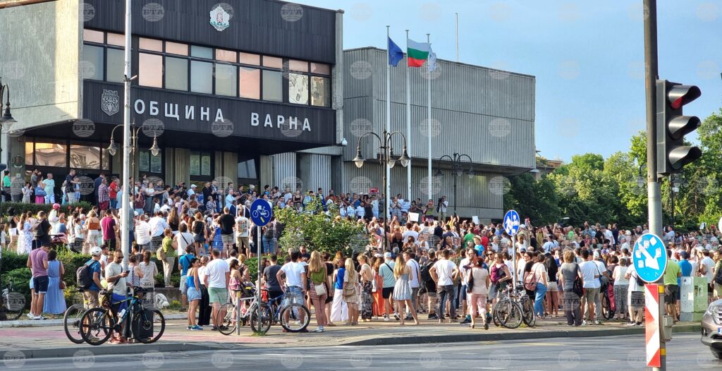 Varna municipal election commission to review three complaints against mayor blagomir kotsev on sunday 2025 | six people injured 2026 world news from bulgaria - balgarianovinite. Com Varna municipal election commission to review three complaints against mayor blagomir kotsev on sunday 2025