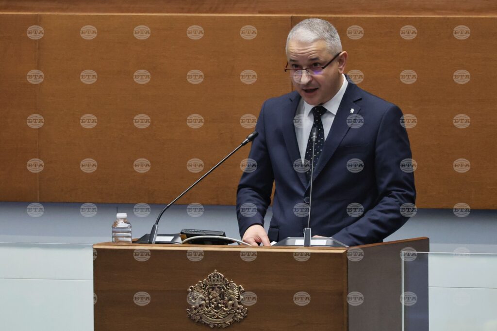 Vazrazhdane calls for ban on using private information systems in public schools 2025 | six people injured 2026 world news from bulgaria - balgarianovinite. Com Vazrazhdane calls for ban on using private information systems in public schools 2025