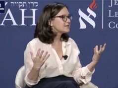 Critics Lash Out at Bari Weiss After 60 Minutes Yanks Segment on Trump Deportations Last Minute: ‘SHAME, SHAME, SHAME!’ 2025 Critics Lash Out at Bari Weiss After 60 Minutes Yanks Segment on Trump Deportations Last Minute: ‘SHAME, SHAME, SHAME!’ 2025