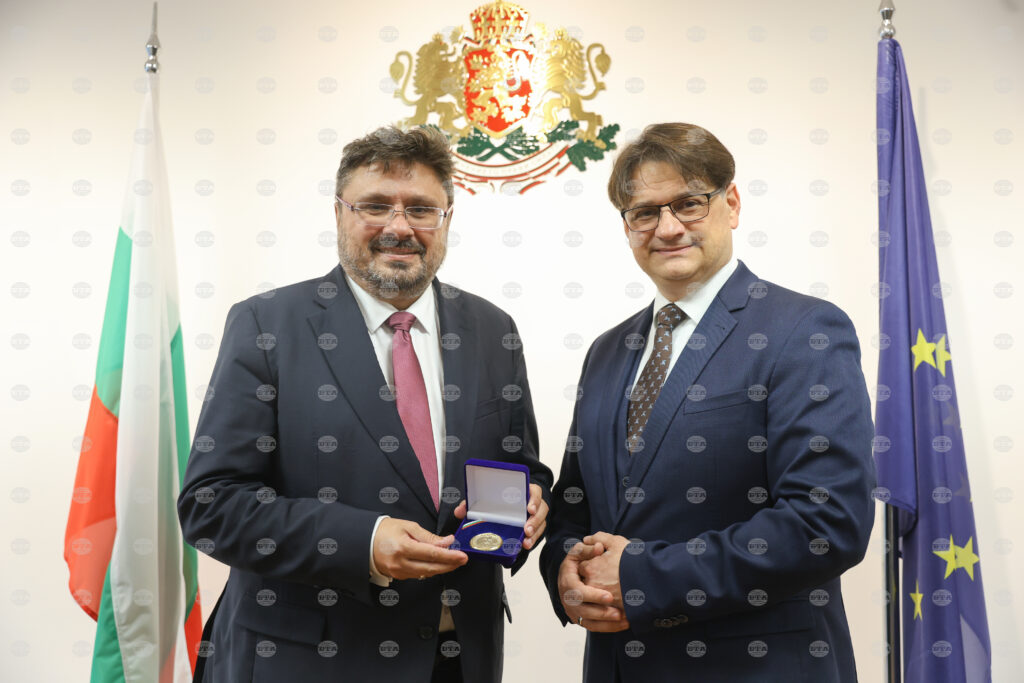 Culture minister bachev congratulates bta director general valchev on second term 2025