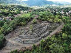 Възрожденски къщи и чист въздух омайват гостите в това село 2025 Възрожденски къщи и чист въздух омайват гостите в това село 2025