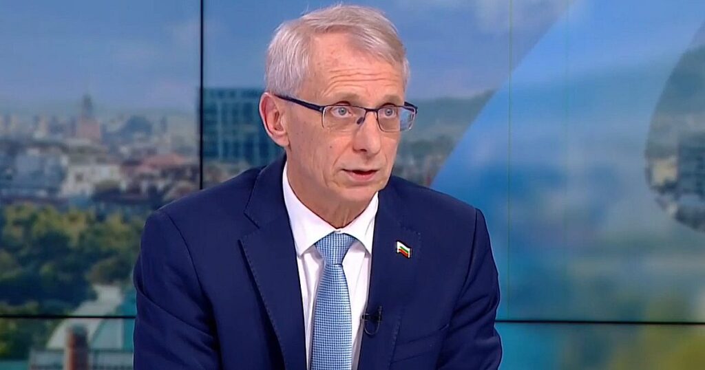 Денков за Радев: Ако слезе в партия, светът ще се обърне срещу него 2025