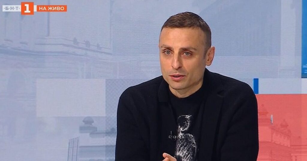 Изненада! Къде хванаха Бербатов 2025